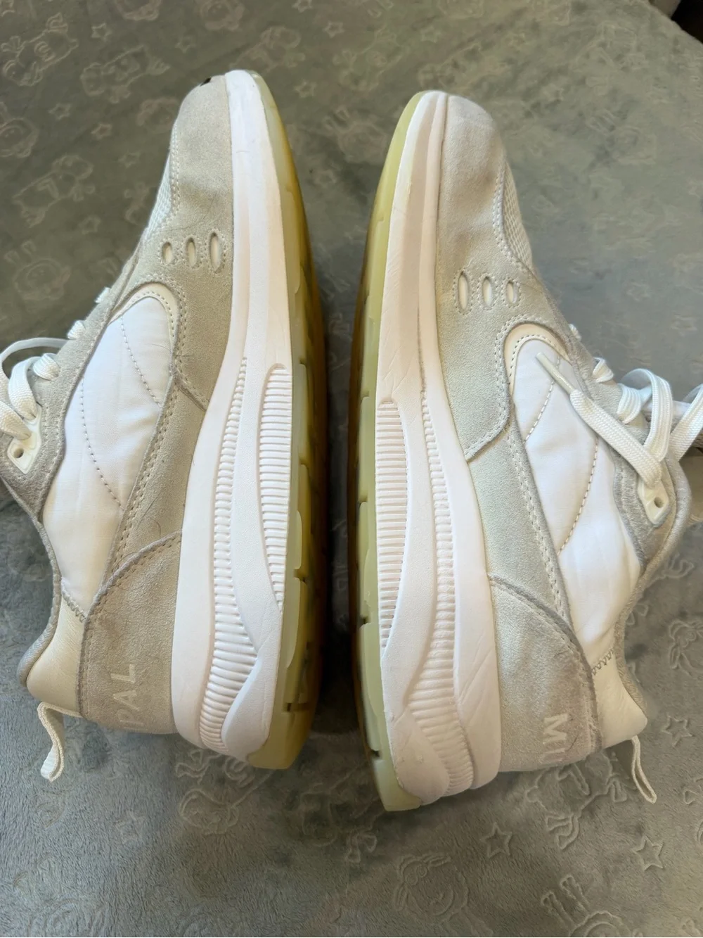 Men's White & Light Gray Mesh Sneakers - Modern Casual Comfort